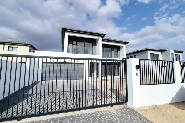 5 Bedroom Property for Sale in Sandown Western Cape